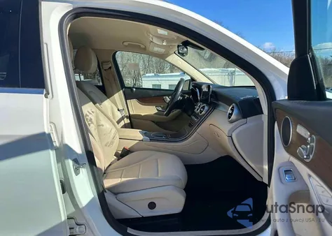 2021 Mercedes-Benz Glc 300 4Matic from USA, damaged, VIN W1N0G8EB4MV295724